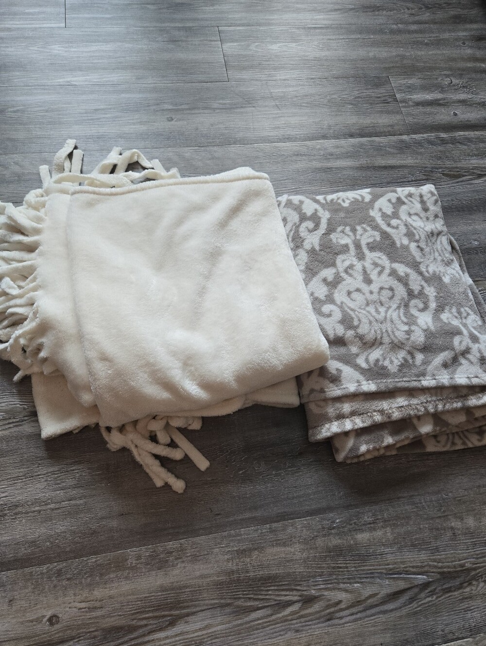 Soft Cream Fringe Throw Blanket - Home Bedding